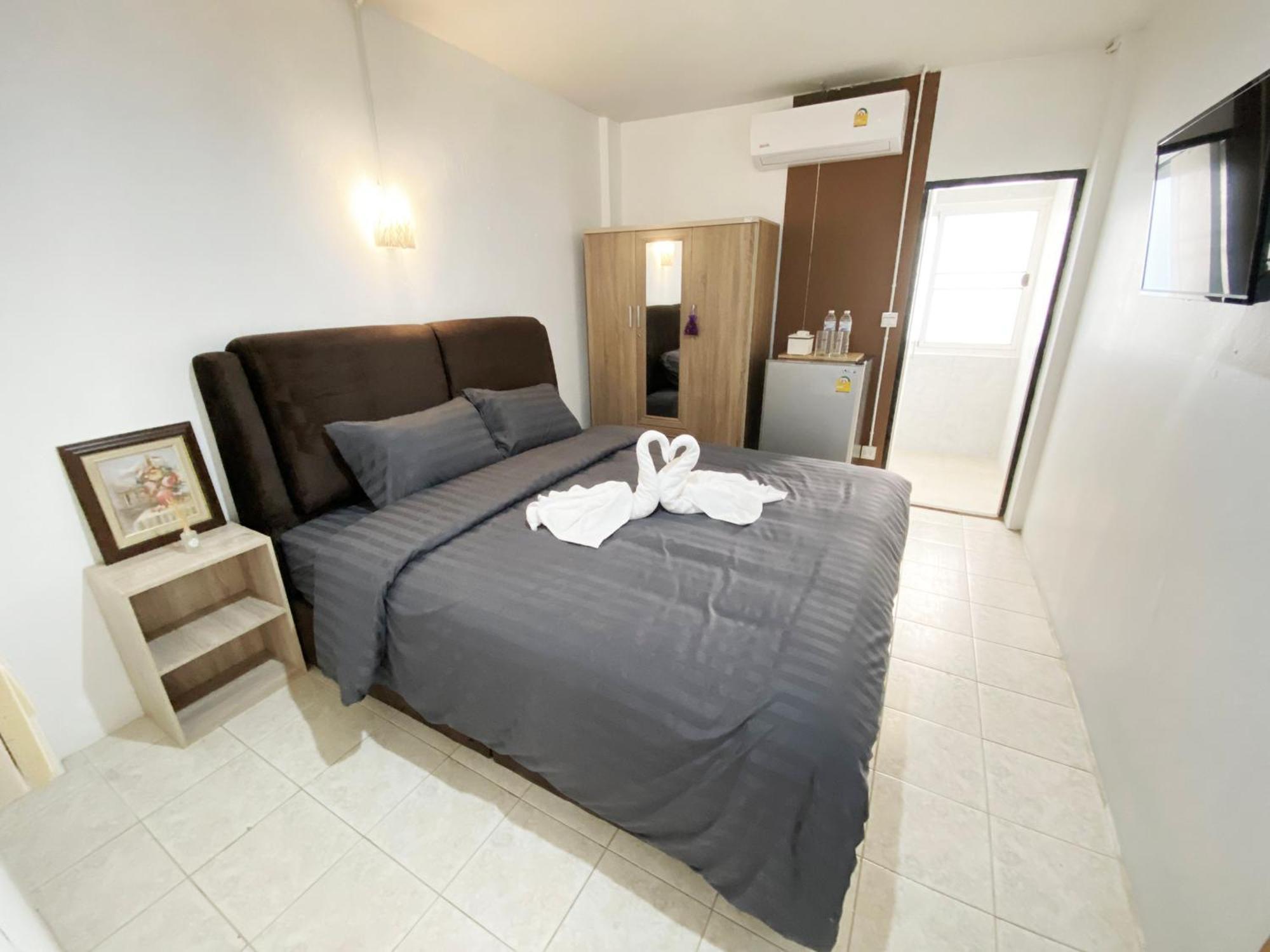 Racha Caftel - 7 House - รชาคาฟเทล Aparthotel Chiang Mai Exterior photo
